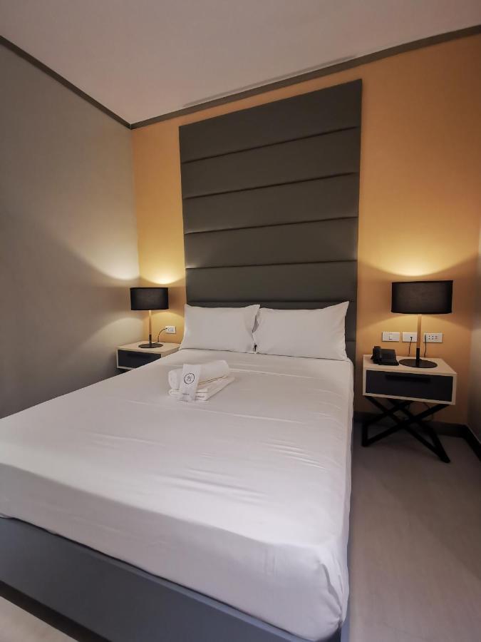 Yes Hotel Pandi Bulacan Exterior photo
