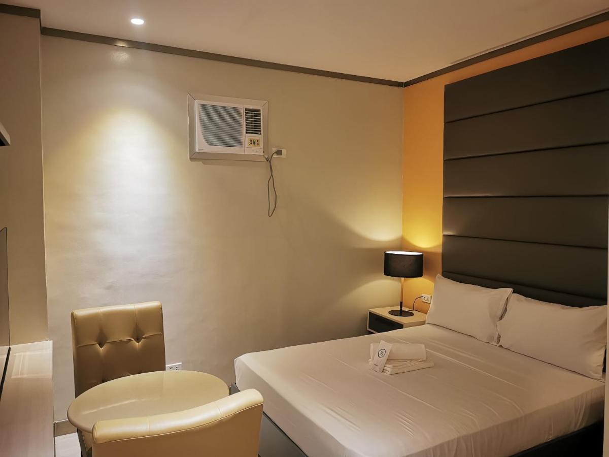 Yes Hotel Pandi Bulacan Exterior photo