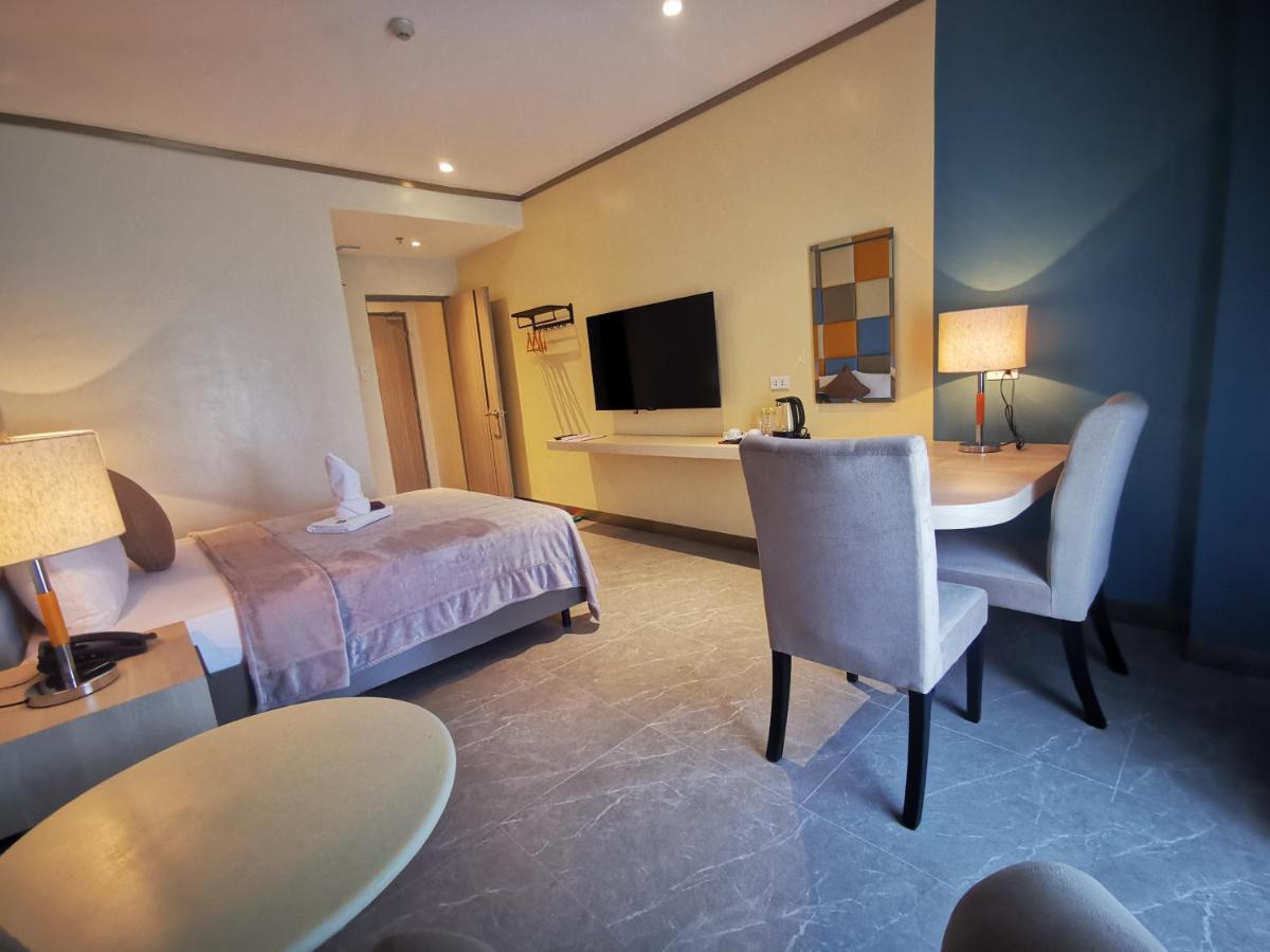 Yes Hotel Pandi Bulacan Exterior photo