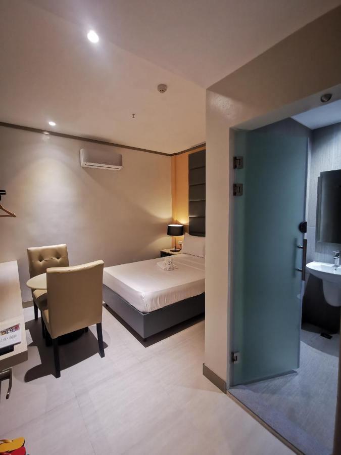 Yes Hotel Pandi Bulacan Exterior photo